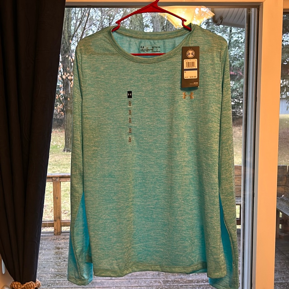 NWT Under Armour heat gear long sleeve size XL